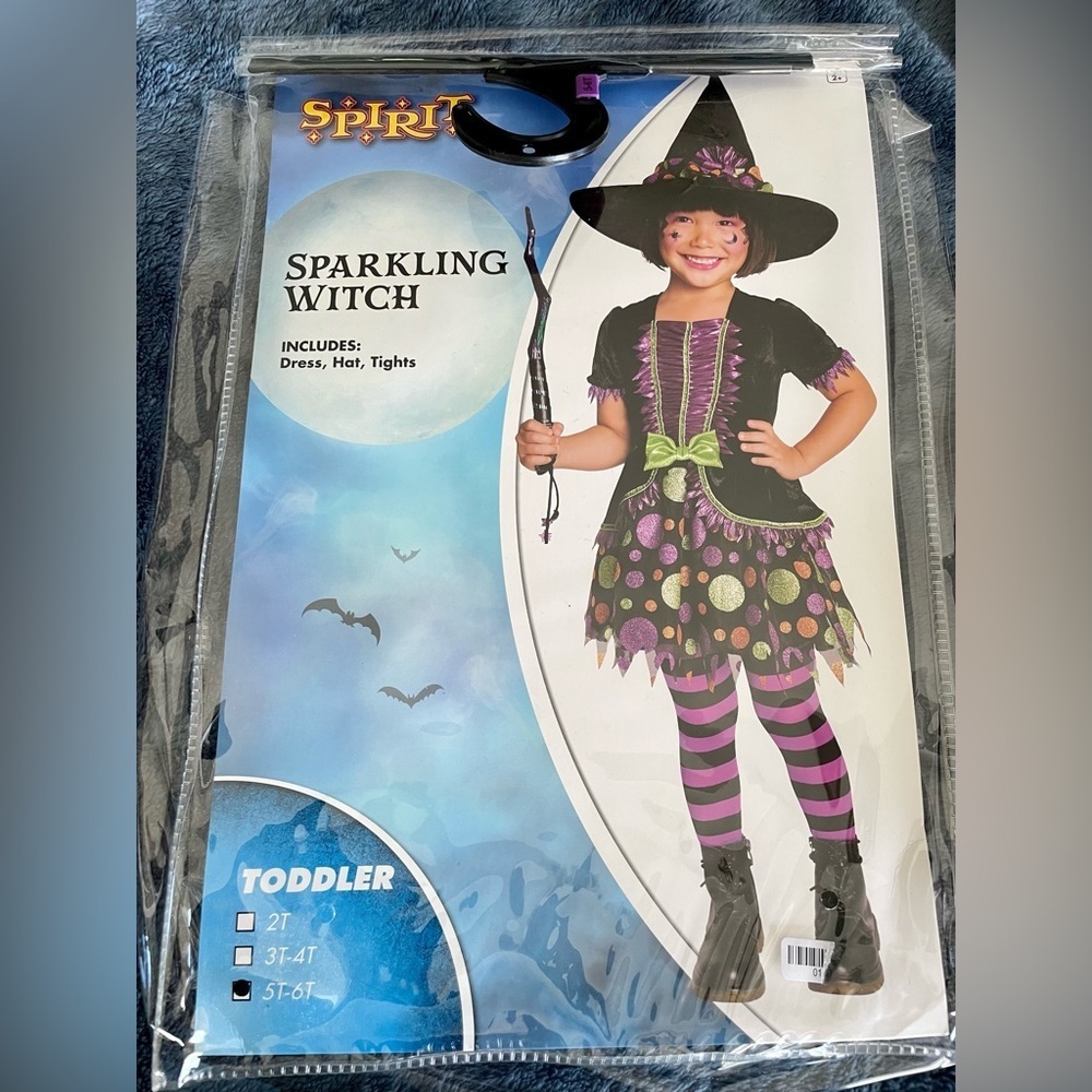 Four piece witch Halloween costume girls size 5/6T - Picture 1 of 7